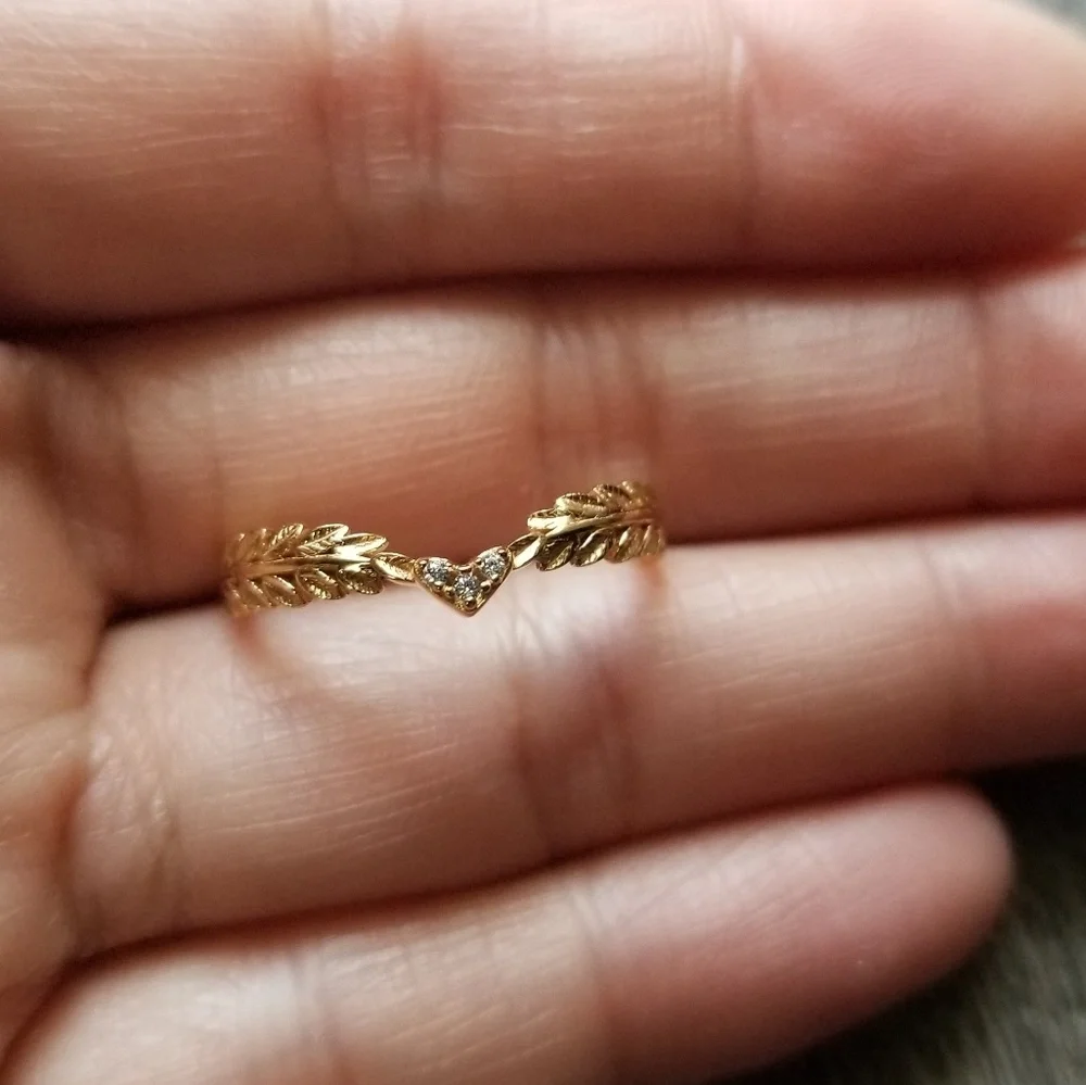 🍒NEW🍒 GOLD PLATED GREEK RING - Picture 3 of 3